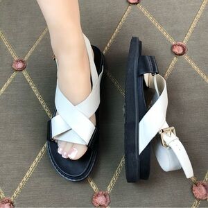 Billini Sandals Flat in Cream and Black with Ankle Strap (~7)